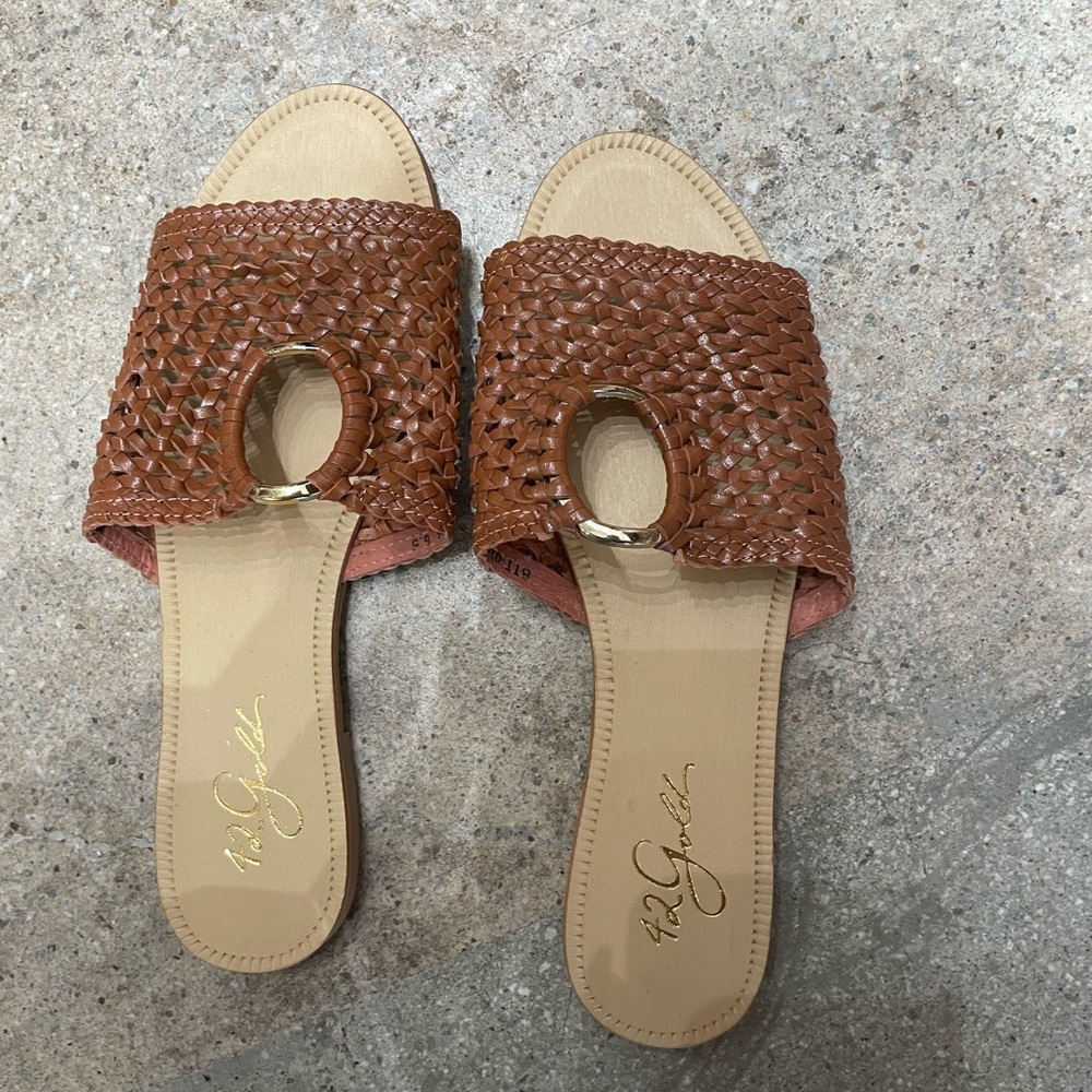 42 GOLD Tan Woven Leather Slide Sandals